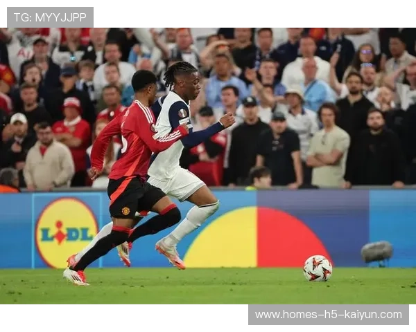 托特纳姆热刺边路连击不断造成难题